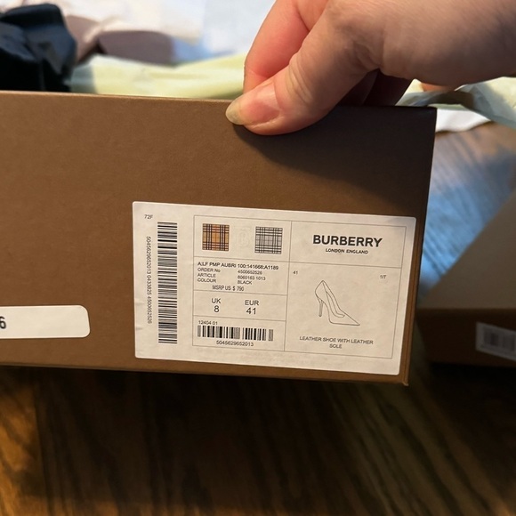 Burberry Aubri Star Pointed Toe Pump - Picture 8 of 11